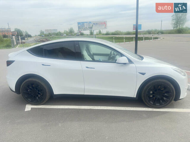 Белый Тесла Model Y, объемом двигателя 0 л и пробегом 47 тыс. км за 34200 $, фото 4 на Automoto.ua