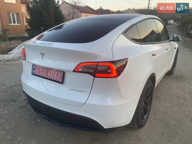 Белый Тесла Model Y, объемом двигателя 0 л и пробегом 32 тыс. км за 25700 $, фото 6 на Automoto.ua