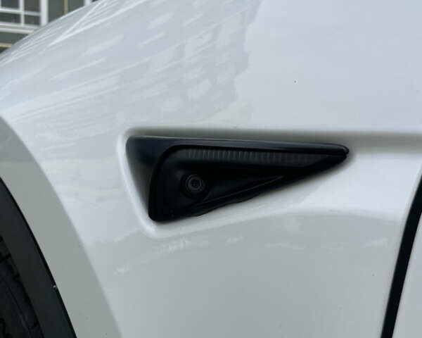 Белый Тесла Model Y, объемом двигателя 0 л и пробегом 65 тыс. км за 22999 $, фото 22 на Automoto.ua