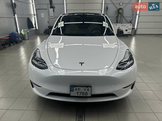 Білий Тесла Model Y, об'ємом двигуна 0 л та пробігом 91 тис. км за 19200 $, фото 6 на Automoto.ua