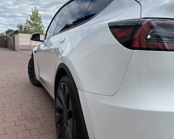 Белый Тесла Model Y, объемом двигателя 0 л и пробегом 130 тыс. км за 23000 $, фото 18 на Automoto.ua