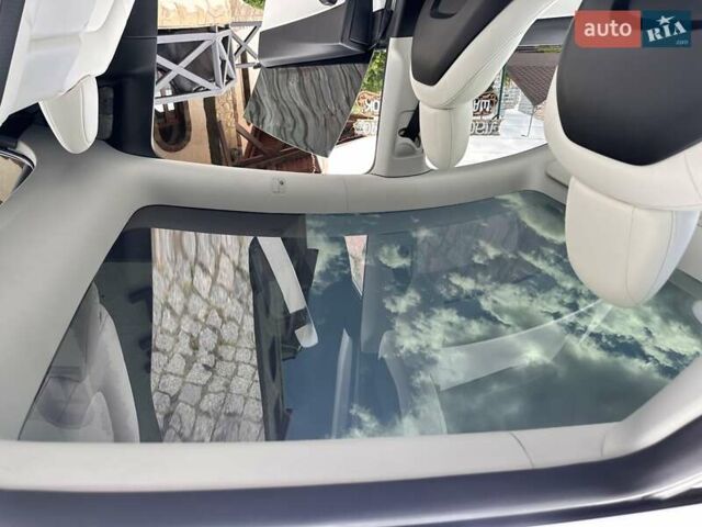 Белый Тесла Model Y, объемом двигателя 0 л и пробегом 80 тыс. км за 22300 $, фото 26 на Automoto.ua