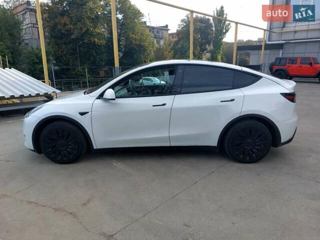 Белый Тесла Model Y, объемом двигателя 0 л и пробегом 58 тыс. км за 23400 $, фото 7 на Automoto.ua