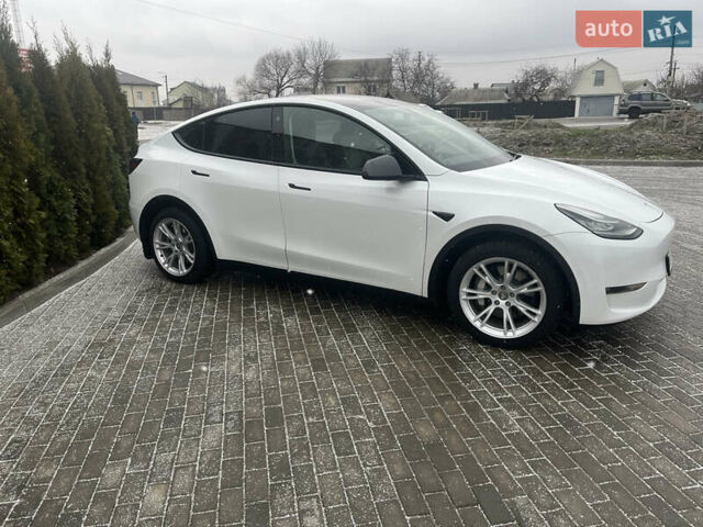 Белый Тесла Model Y, объемом двигателя 0 л и пробегом 47 тыс. км за 28500 $, фото 4 на Automoto.ua