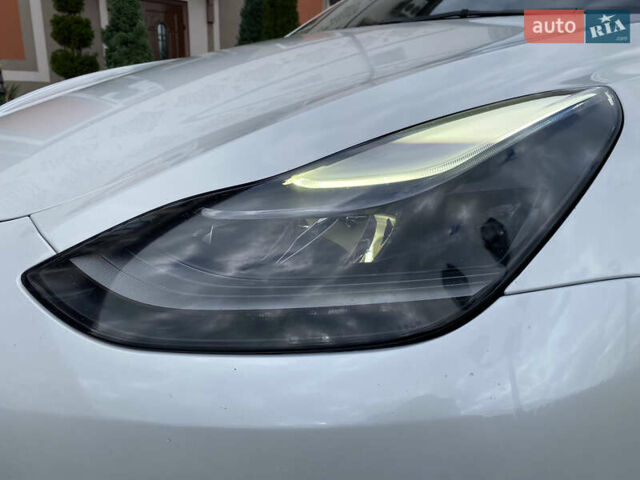 Белый Тесла Model Y, объемом двигателя 0 л и пробегом 130 тыс. км за 23000 $, фото 24 на Automoto.ua
