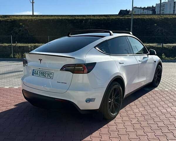 Тесла Model Y 2021 в Киеве на Automoto.ua Белый Тесла Model Y, объемом двигателя 0 л и пробегом 51 тыс. км за 27500 $, фото 9 на Automoto.ua