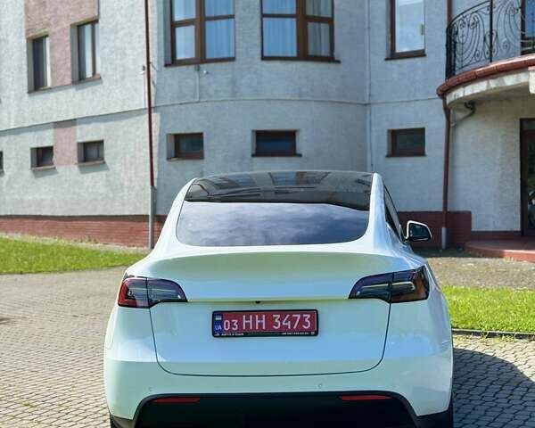 Белый Тесла Model Y, объемом двигателя 0 л и пробегом 38 тыс. км за 31000 $, фото 5 на Automoto.ua