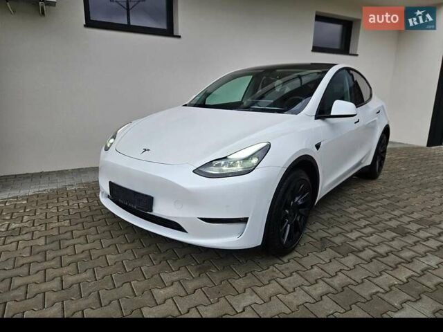 Белый Тесла Model Y, объемом двигателя 0 л и пробегом 212 тыс. км за 17100 $, фото 1 на Automoto.ua