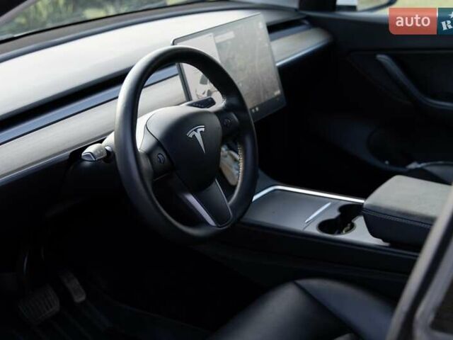 Белый Тесла Model Y, объемом двигателя 0 л и пробегом 103 тыс. км за 28400 $, фото 15 на Automoto.ua