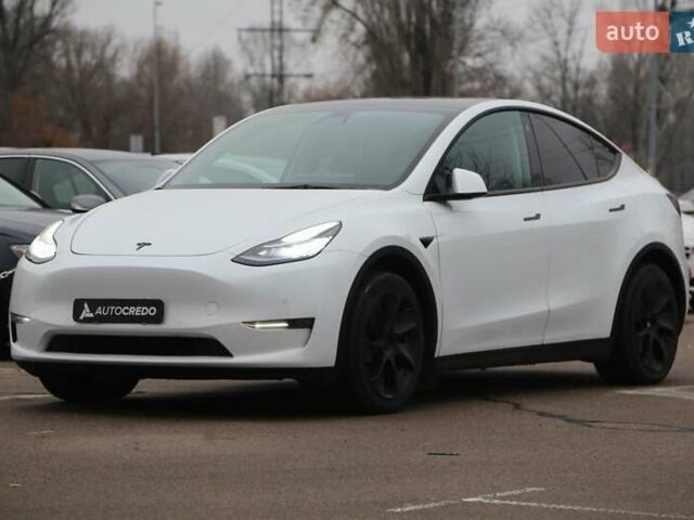 Белый Тесла Model Y, объемом двигателя 0 л и пробегом 121 тыс. км за 21900 $, фото 2 на Automoto.ua
