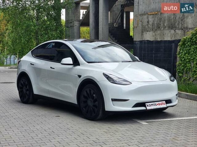Белый Тесла Model Y, объемом двигателя 0 л и пробегом 98 тыс. км за 26499 $, фото 6 на Automoto.ua