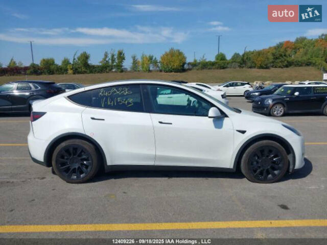 Тесла Model Y 2021 в Ровно на Automoto.ua Белый Тесла Model Y, объемом двигателя 0 л и пробегом 79 тыс. км за 15700 $, фото 7 на Automoto.ua