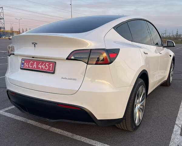 Белый Тесла Model Y, объемом двигателя 0 л и пробегом 76 тыс. км за 29950 $, фото 8 на Automoto.ua