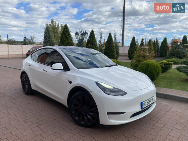 Белый Тесла Model Y, объемом двигателя 0 л и пробегом 130 тыс. км за 23000 $, фото 7 на Automoto.ua