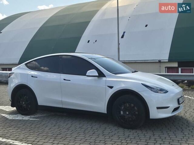 Белый Тесла Model Y, объемом двигателя 0 л и пробегом 109 тыс. км за 22000 $, фото 44 на Automoto.ua