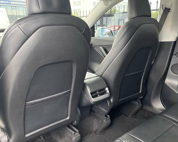 Белый Тесла Model Y, объемом двигателя 0 л и пробегом 132 тыс. км за 26200 $, фото 18 на Automoto.ua