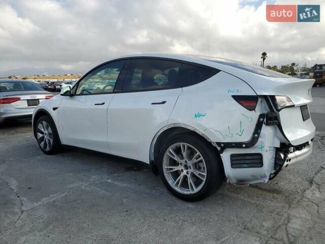 Белый Тесла Model Y, объемом двигателя 0 л и пробегом 43 тыс. км за 10000 $, фото 1 на Automoto.ua