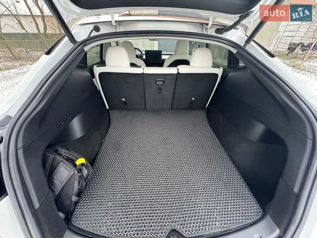 Белый Тесла Model Y, объемом двигателя 0 л и пробегом 60 тыс. км за 29900 $, фото 15 на Automoto.ua