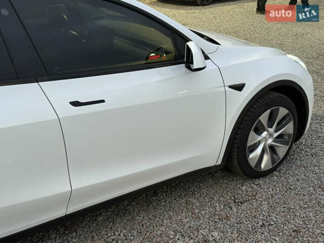 Белый Тесла Model Y, объемом двигателя 0 л и пробегом 128 тыс. км за 22600 $, фото 22 на Automoto.ua