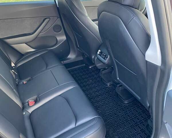 Белый Тесла Model Y, объемом двигателя 0 л и пробегом 70 тыс. км за 26750 $, фото 3 на Automoto.ua