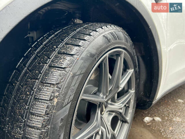 Білий Тесла Model Y, об'ємом двигуна 0 л та пробігом 88 тис. км за 24900 $, фото 18 на Automoto.ua