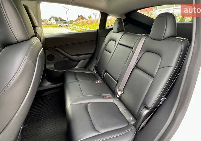 Тесла Model Y 2021 в Луцке на Automoto.ua Белый Тесла Model Y, объемом двигателя 0 л и пробегом 69 тыс. км за 22400 $, фото 23 на Automoto.ua