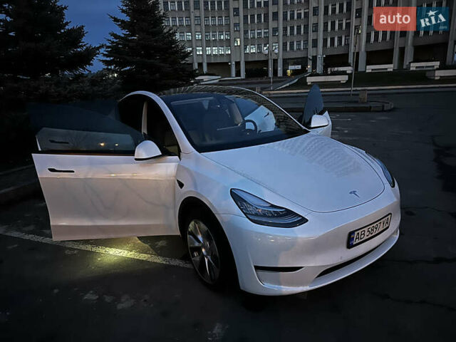 Белый Тесла Model Y, объемом двигателя 0 л и пробегом 55 тыс. км за 25450 $, фото 68 на Automoto.ua