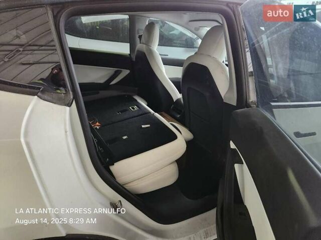 Білий Тесла Model Y, об'ємом двигуна 0 л та пробігом 84 тис. км за 15800 $, фото 24 на Automoto.ua