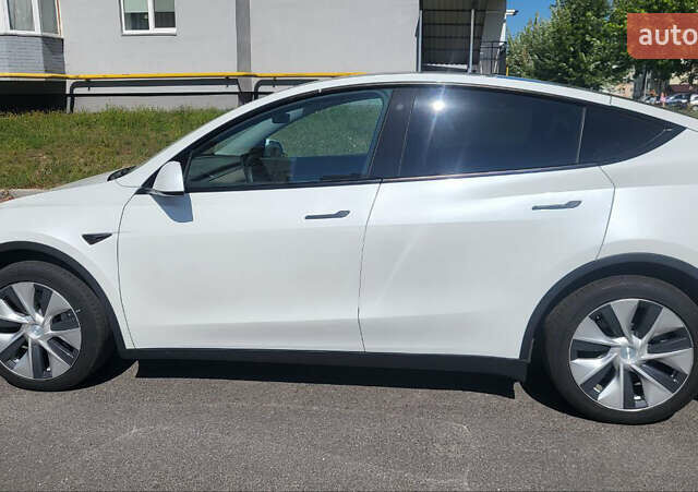 Белый Тесла Model Y, объемом двигателя 0 л и пробегом 74 тыс. км за 23800 $, фото 8 на Automoto.ua