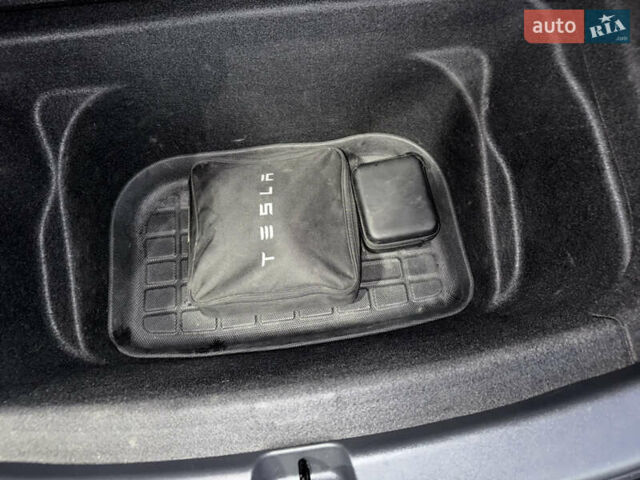 Белый Тесла Model Y, объемом двигателя 0 л и пробегом 128 тыс. км за 22600 $, фото 35 на Automoto.ua