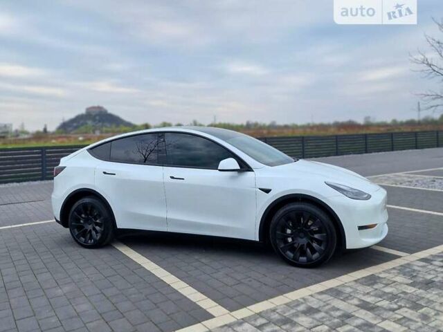 Белый Тесла Model Y, объемом двигателя 0 л и пробегом 38 тыс. км за 31900 $, фото 1 на Automoto.ua