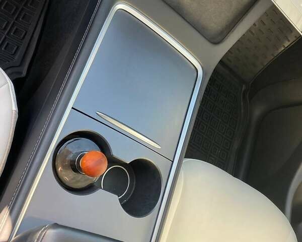 Білий Тесла Model Y, об'ємом двигуна 0 л та пробігом 54 тис. км за 21900 $, фото 14 на Automoto.ua