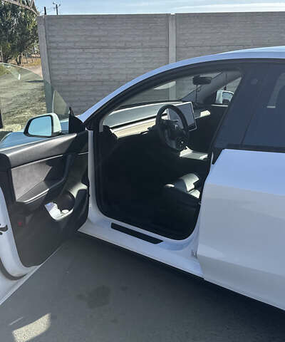 Белый Тесла Model Y, объемом двигателя 0 л и пробегом 145 тыс. км за 22500 $, фото 10 на Automoto.ua