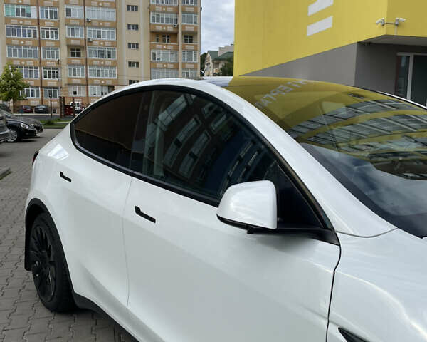 Белый Тесла Model Y, объемом двигателя 0 л и пробегом 65 тыс. км за 22999 $, фото 20 на Automoto.ua