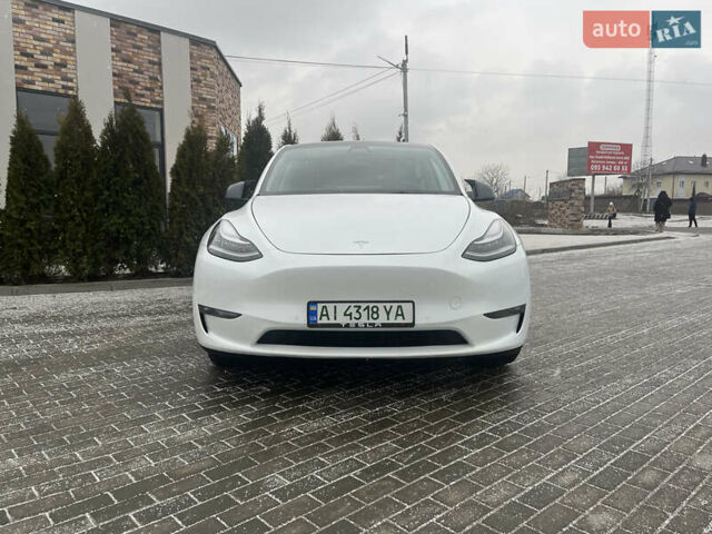 Белый Тесла Model Y, объемом двигателя 0 л и пробегом 47 тыс. км за 28500 $, фото 3 на Automoto.ua