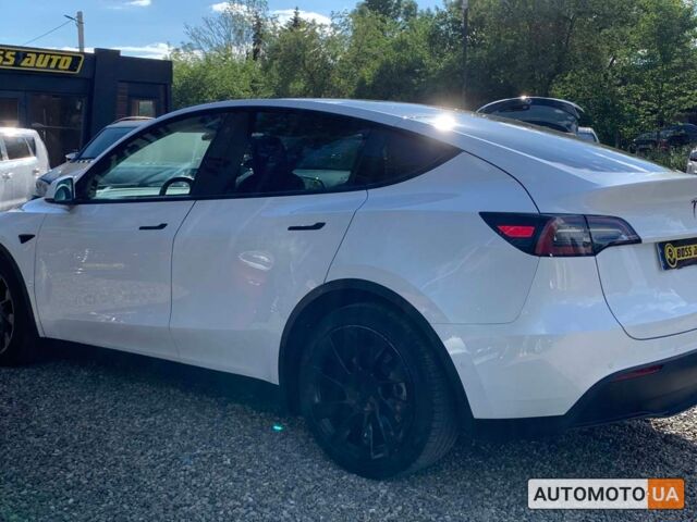 Белый Тесла Model Y, объемом двигателя 75 л и пробегом 39 тыс. км за 26499 $, фото 3 на Automoto.ua