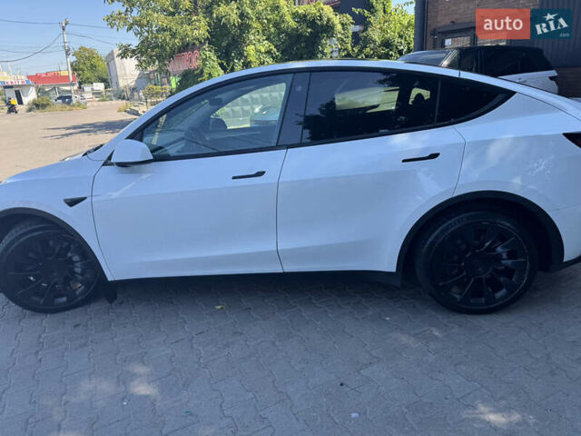 Белый Тесла Model Y, объемом двигателя 0 л и пробегом 120 тыс. км за 32500 $, фото 17 на Automoto.ua
