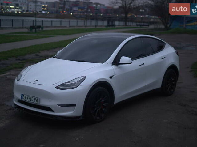 Білий Тесла Model Y, об'ємом двигуна 0 л та пробігом 66 тис. км за 23500 $, фото 24 на Automoto.ua