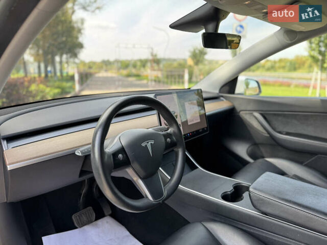 Білий Тесла Model Y, об'ємом двигуна 0 л та пробігом 119 тис. км за 19499 $, фото 6 на Automoto.ua