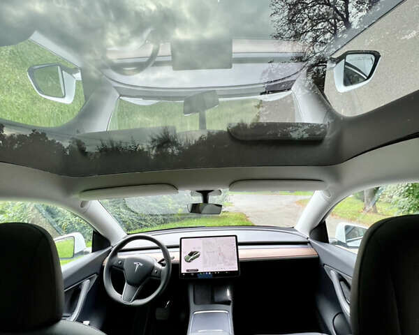 Білий Тесла Model Y, об'ємом двигуна 0 л та пробігом 16 тис. км за 40500 $, фото 11 на Automoto.ua