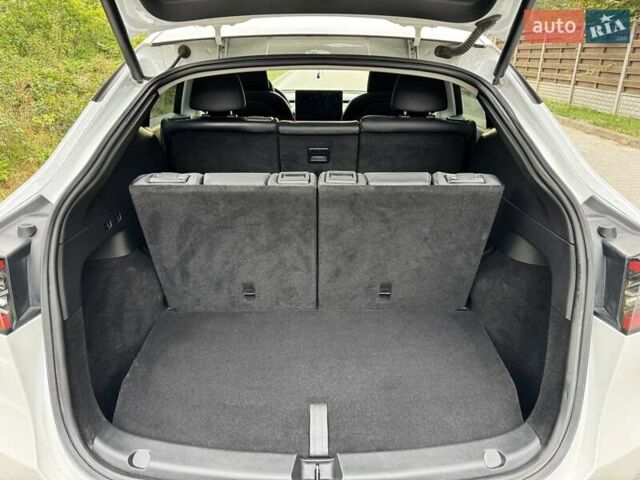 Тесла Model Y 2021 в Львове на Automoto.ua Белый Тесла Model Y, объемом двигателя 0 л и пробегом 102 тыс. км за 24500 $, фото 19 на Automoto.ua