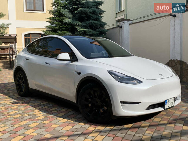 Белый Тесла Model Y, объемом двигателя 0 л и пробегом 52 тыс. км за 21900 $, фото 1 на Automoto.ua