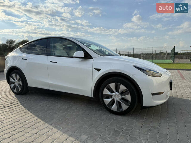 Белый Тесла Model Y, объемом двигателя 0 л и пробегом 107 тыс. км за 24999 $, фото 7 на Automoto.ua