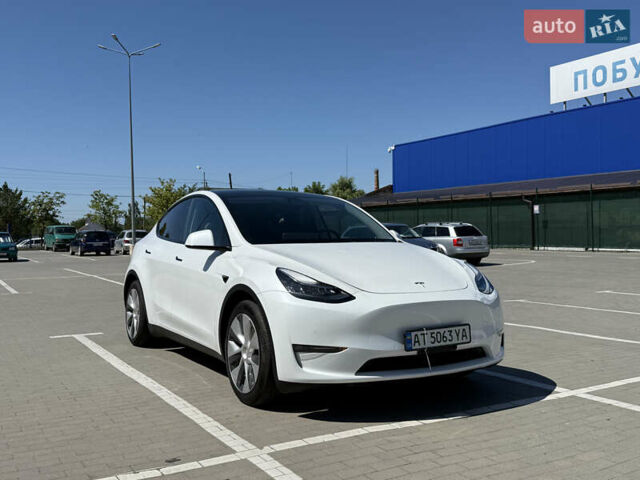 Белый Тесла Model Y, объемом двигателя 0 л и пробегом 108 тыс. км за 30550 $, фото 4 на Automoto.ua