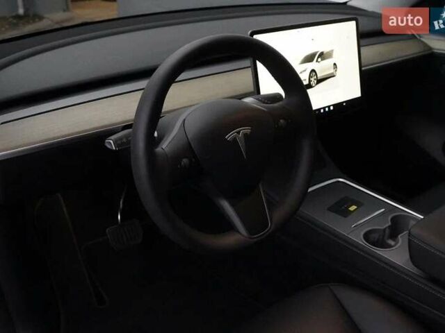 Белый Тесла Model Y, объемом двигателя 0 л и пробегом 71 тыс. км за 23000 $, фото 6 на Automoto.ua