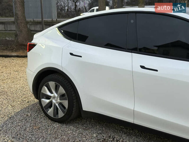 Белый Тесла Model Y, объемом двигателя 0 л и пробегом 128 тыс. км за 22600 $, фото 23 на Automoto.ua