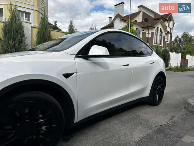 Белый Тесла Model Y, объемом двигателя 0 л и пробегом 65 тыс. км за 27500 $, фото 17 на Automoto.ua