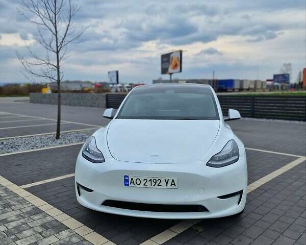 Белый Тесла Model Y, объемом двигателя 0 л и пробегом 38 тыс. км за 31900 $, фото 2 на Automoto.ua