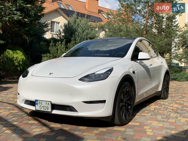 Белый Тесла Model Y, объемом двигателя 0 л и пробегом 52 тыс. км за 21900 $, фото 5 на Automoto.ua