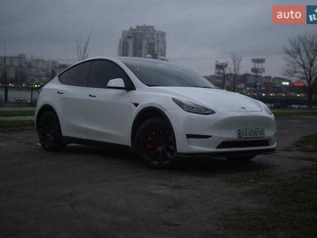 Білий Тесла Model Y, об'ємом двигуна 0 л та пробігом 66 тис. км за 23500 $, фото 37 на Automoto.ua